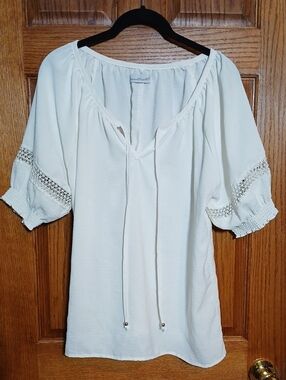 KEREN hart Cream Tie-Front Peasant Blouse with Crochet Detail